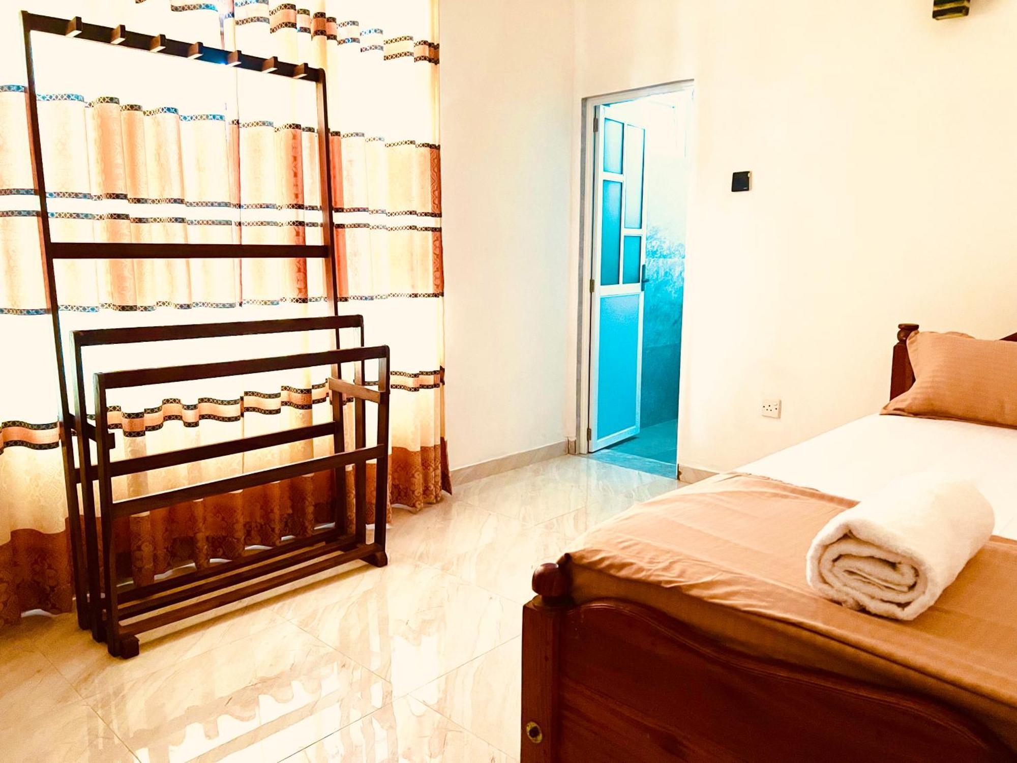 Ahasna Airport Villa Negombo Ngoại thất bức ảnh