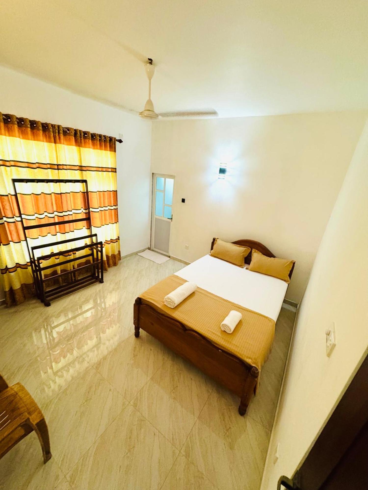 Ahasna Airport Villa Negombo Ngoại thất bức ảnh