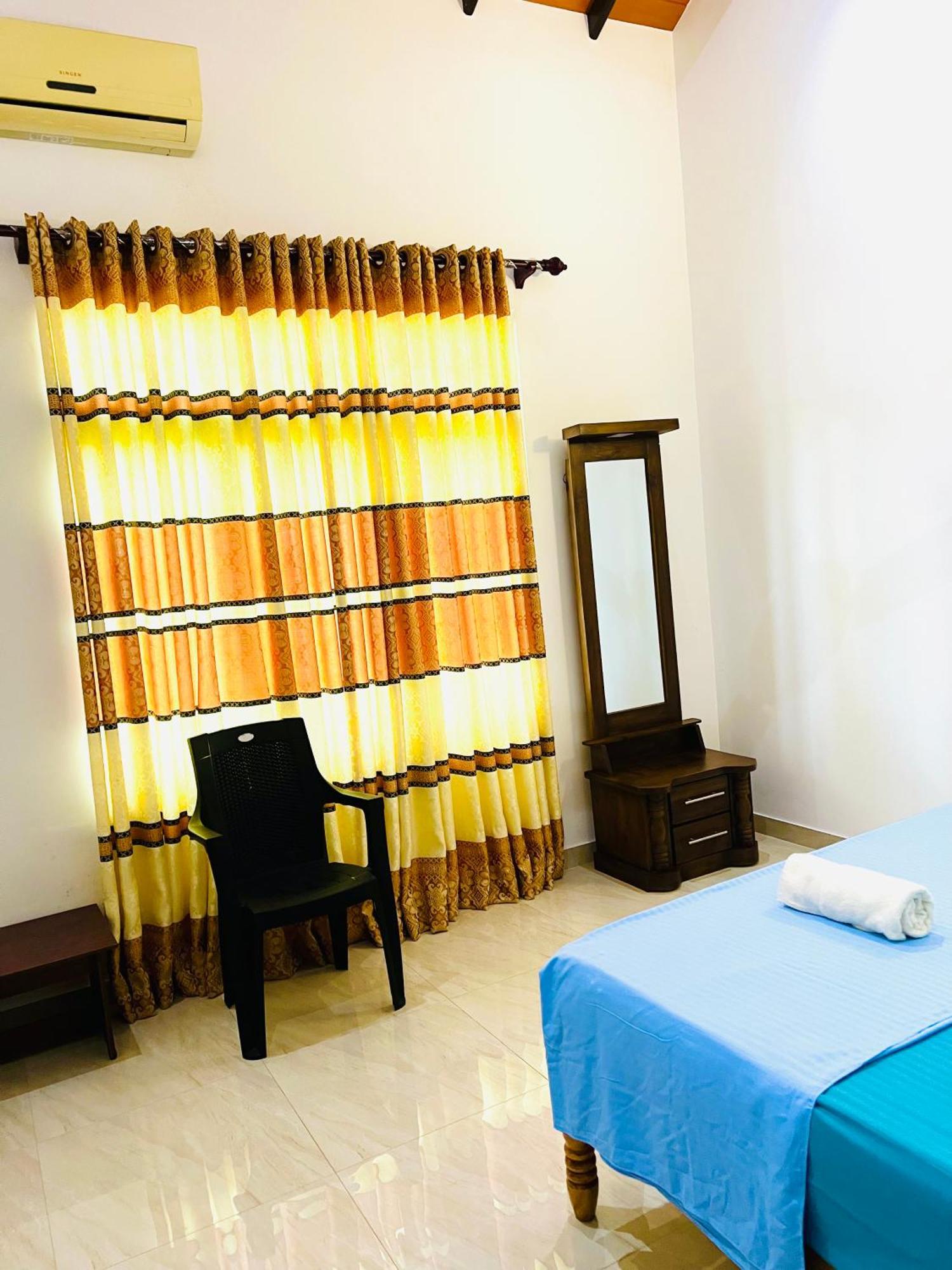 Ahasna Airport Villa Negombo Ngoại thất bức ảnh